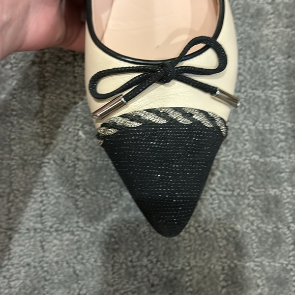 stuart weitzman cream flats size 6.5 - Picture 6 of 6